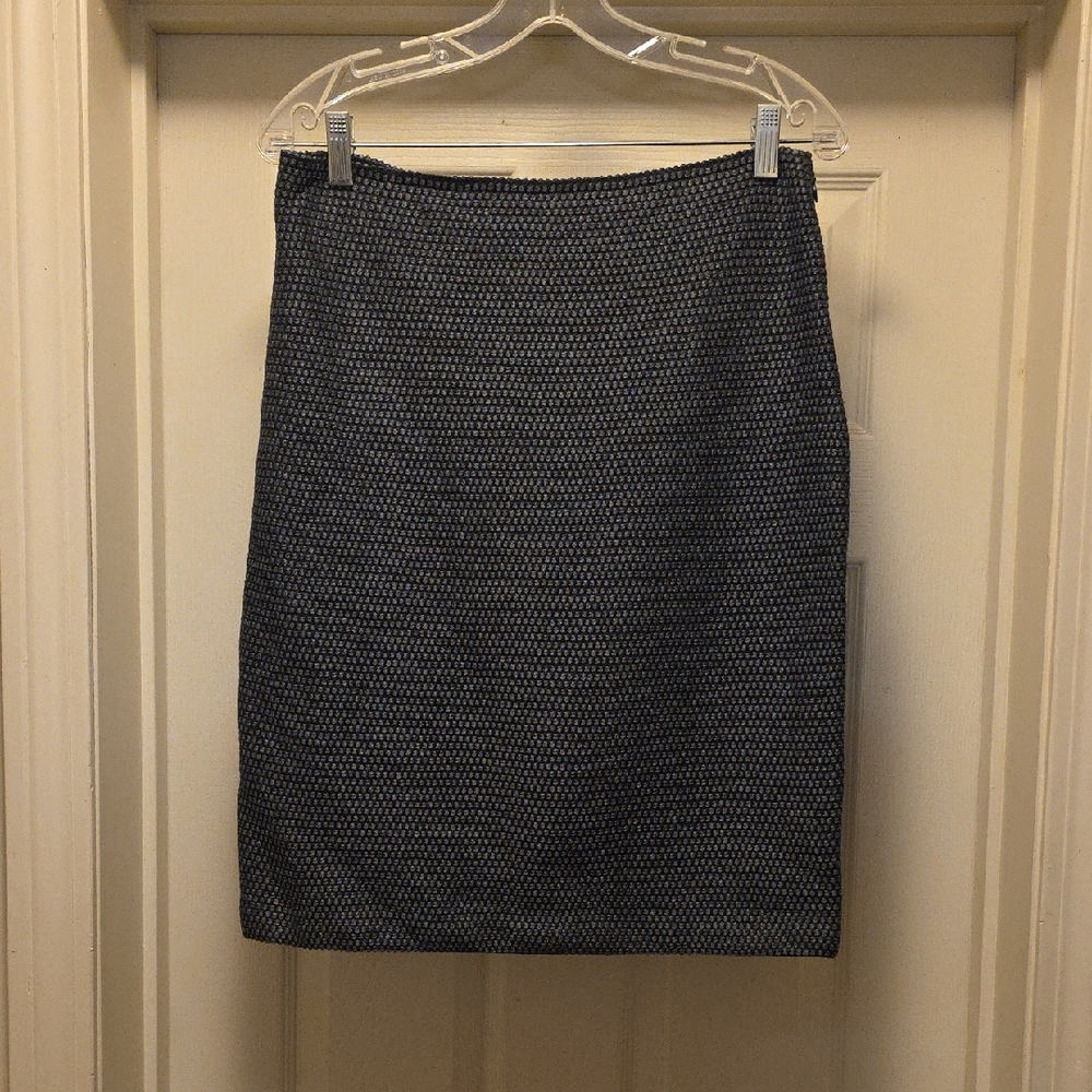 St. John Black and Gray WOOL Blend Pencil Skirt A-5